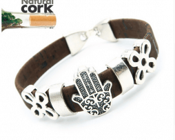 pulsera-estilo-corcho-dije-mano pulsera-estilo-corcho-dije-mano