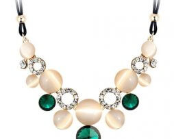 collar-rinstone-gemas-verdes-tono-dorado collar-rinstone-gemas-verdes-tono-dorado