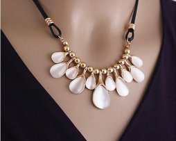 collar-cristal-lagrimas-mujer collar-cristal-lagrimas-mujer