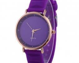 reloj-morado-simple-design reloj-morado-simple-design