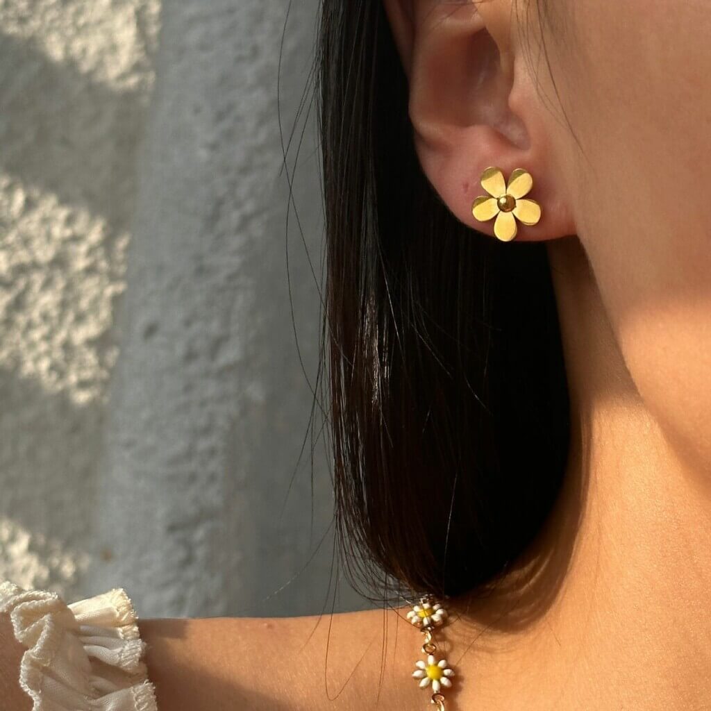 aretes-acero-margarita-radiante
