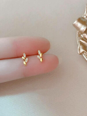 Aretes Mini Hojas Encantadas