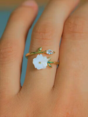 Anillo Mujer Suspiro Petalo