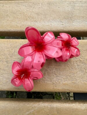 Pinza Caiman Flores Magenta