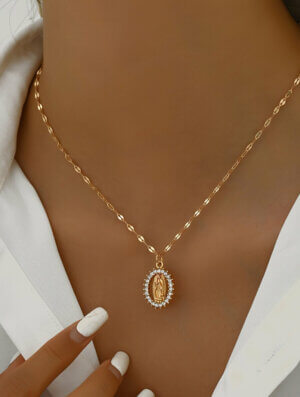 Collar Mujer Madre Eterna