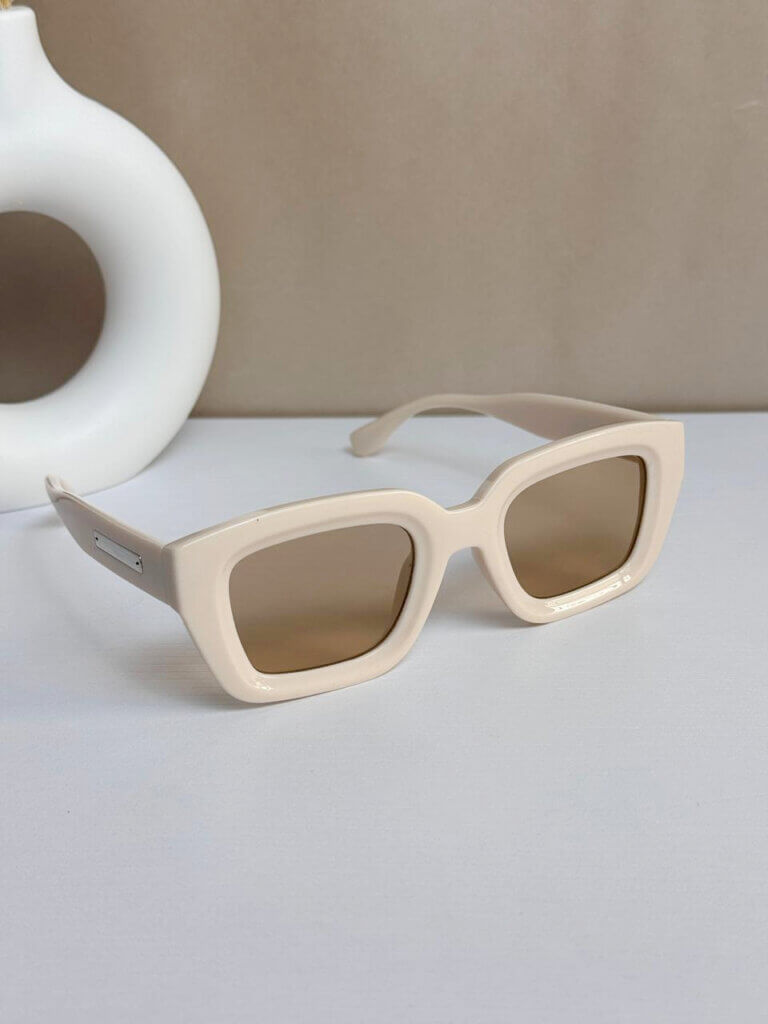 gafas-mujer-costa-dorada