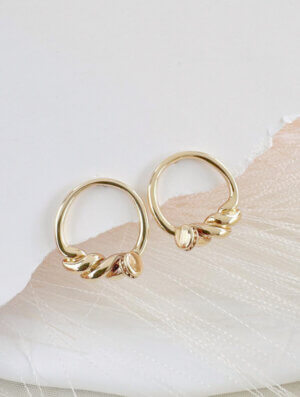 Aretes Mujer Icono Dorado