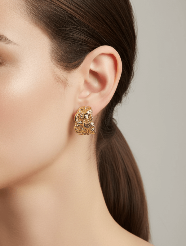 Aretes Mujer Relieve Dorado