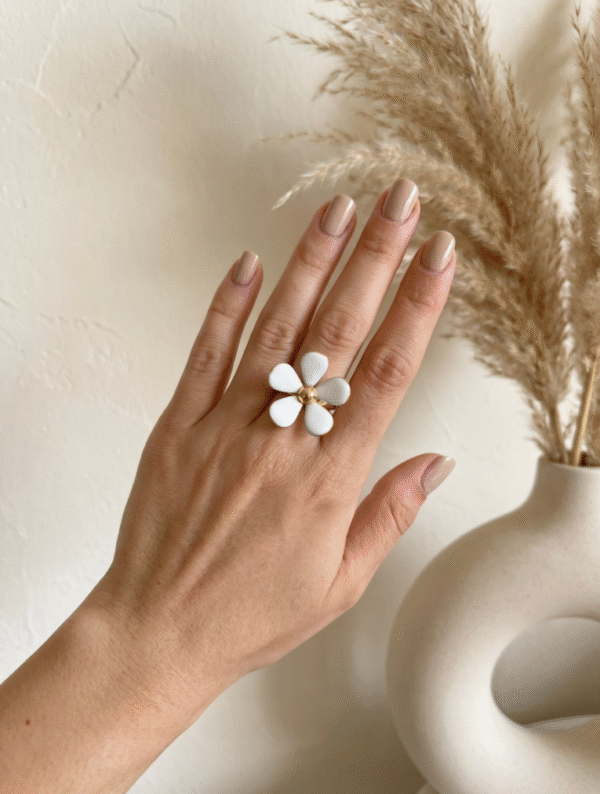 Anillo Acero Petalo Blanco