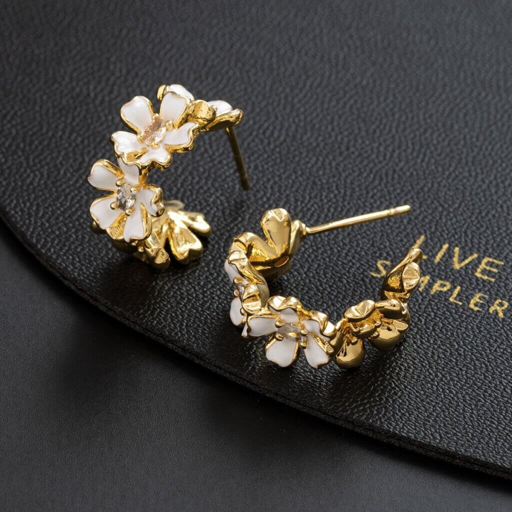 aretes-mujer-luz-blanca