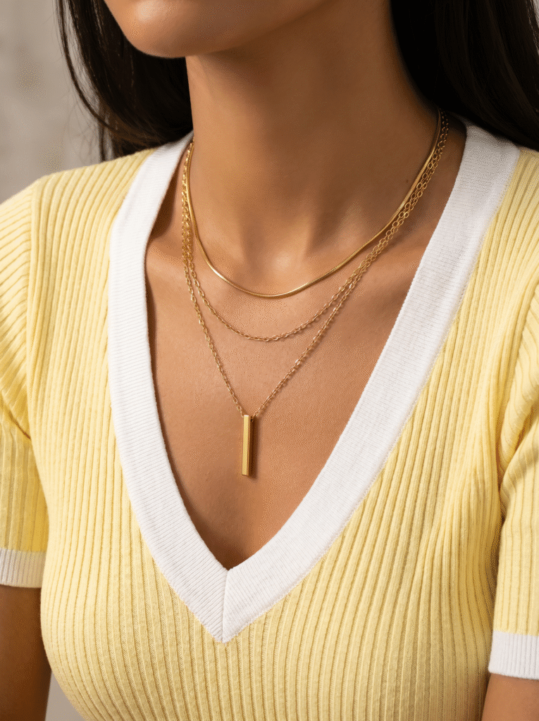 collar-acero-destello-festivo