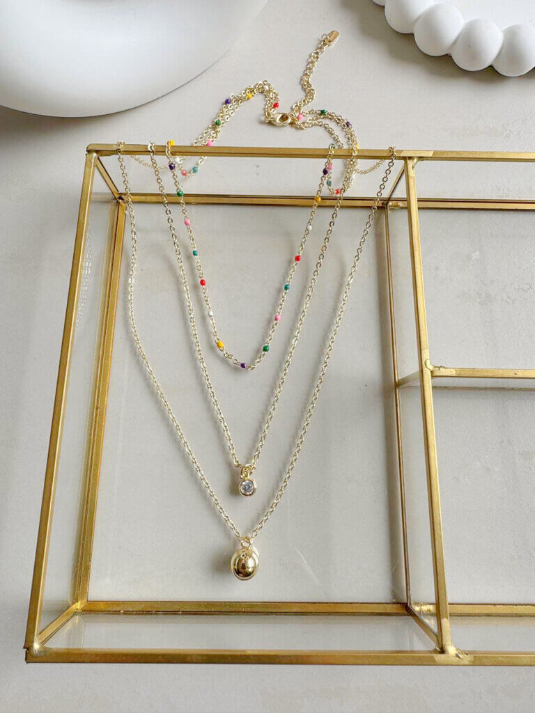 collar-mujer-belleza-sutil-1