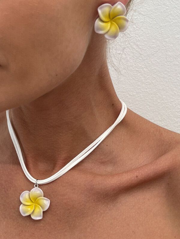 Set Mujer Flor Amarilla