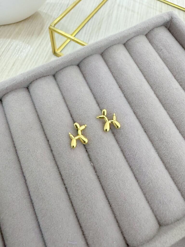 aretes-mujer-perro-dorado