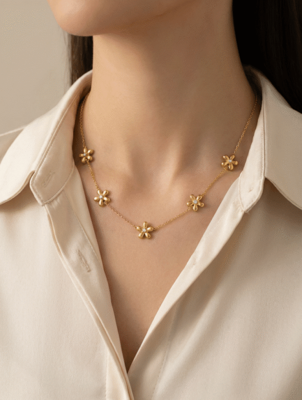 Collar Acero Petalo Radiante