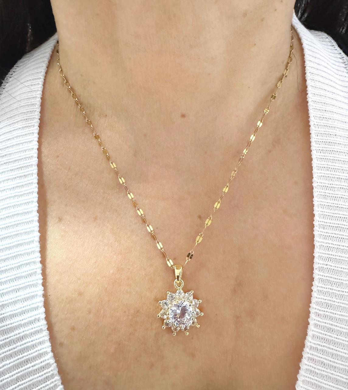 Collar Mujer Luz Blanca