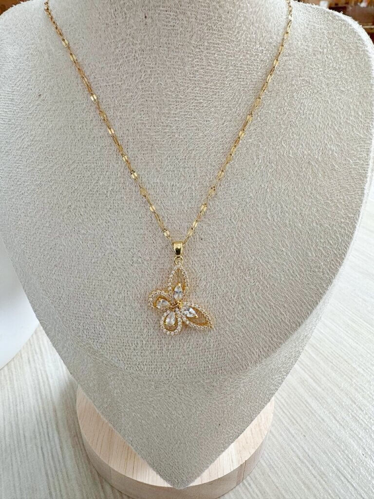collar-mujer-vuelo-estelar