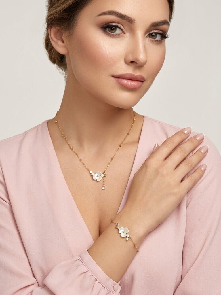 set-mujer-jardin-blanco