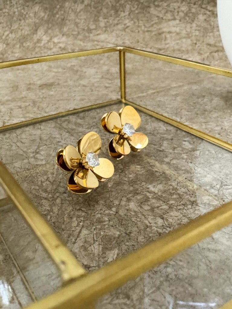 aretes-acero-flor-de-luna-1