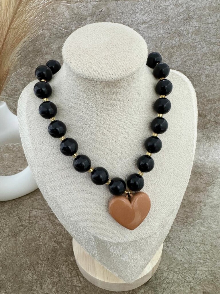 collar-mujer-negro-caramelo